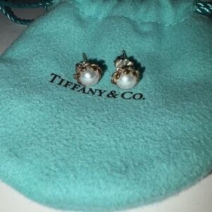 Tiffany & Co. Pearl Earrings. Paloma Picasso